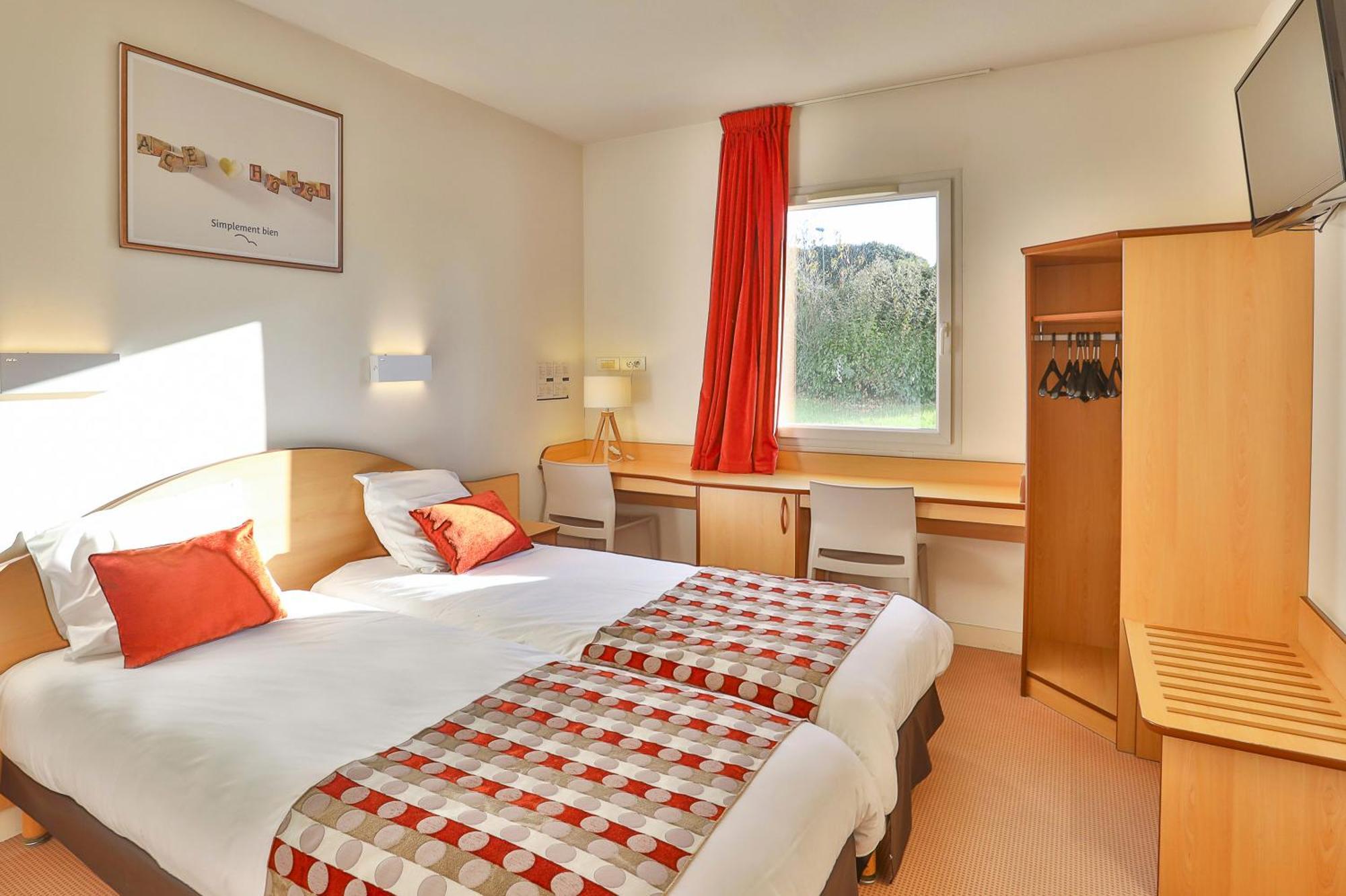 Ace Hotel Vendee Saint Hermine Sainte-Hermine エクステリア 写真