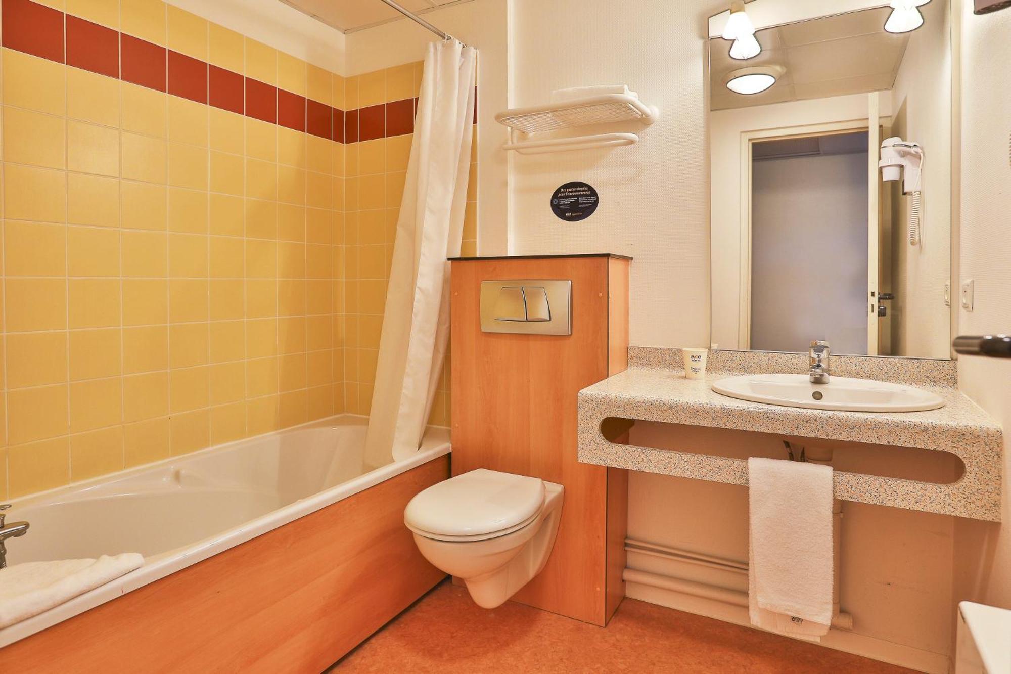 Ace Hotel Vendee Saint Hermine Sainte-Hermine エクステリア 写真