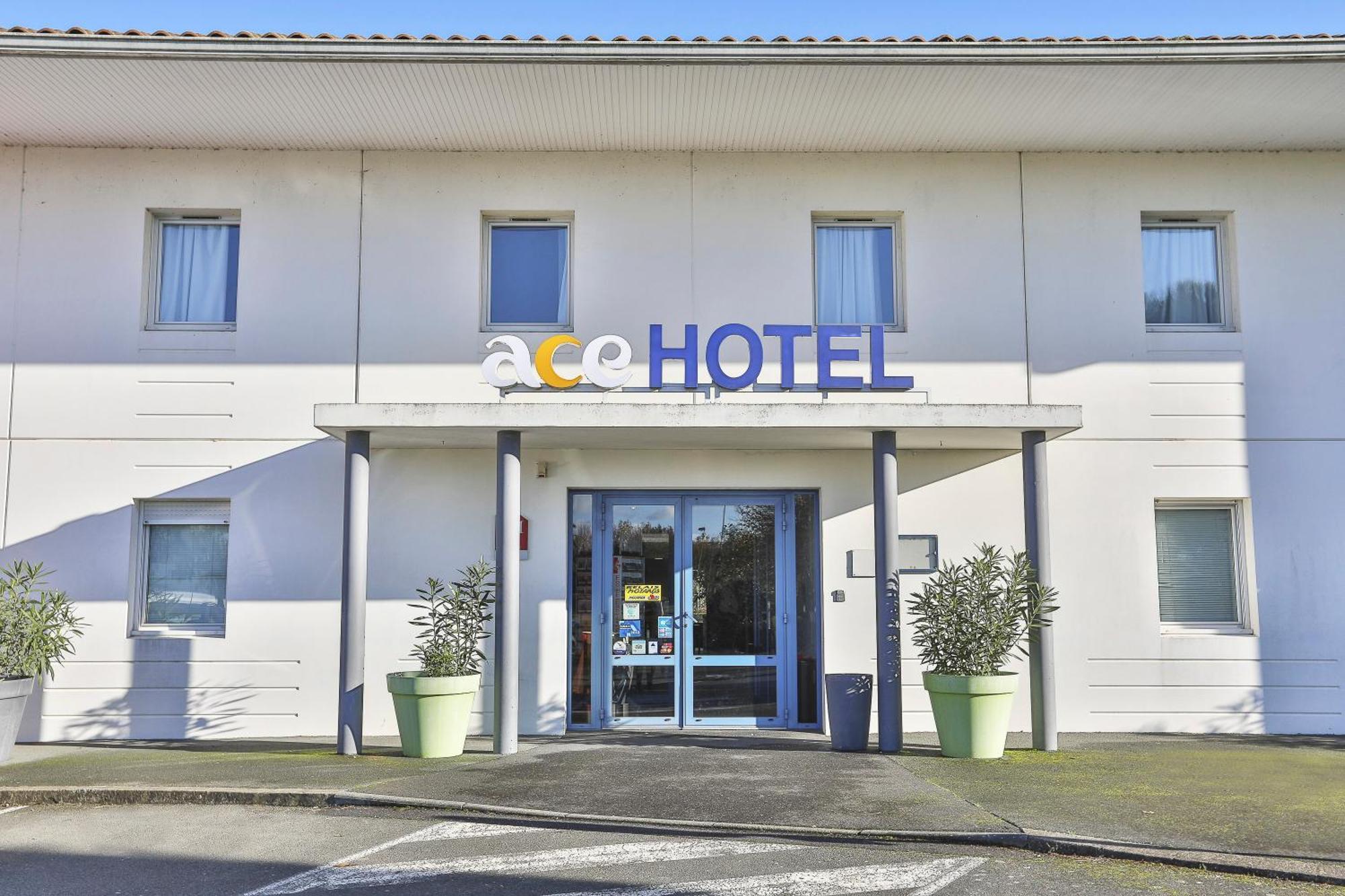 Ace Hotel Vendee Saint Hermine Sainte-Hermine エクステリア 写真