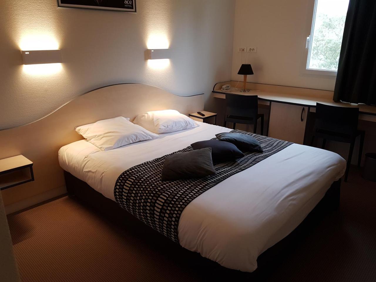 Ace Hotel Vendee Saint Hermine Sainte-Hermine エクステリア 写真